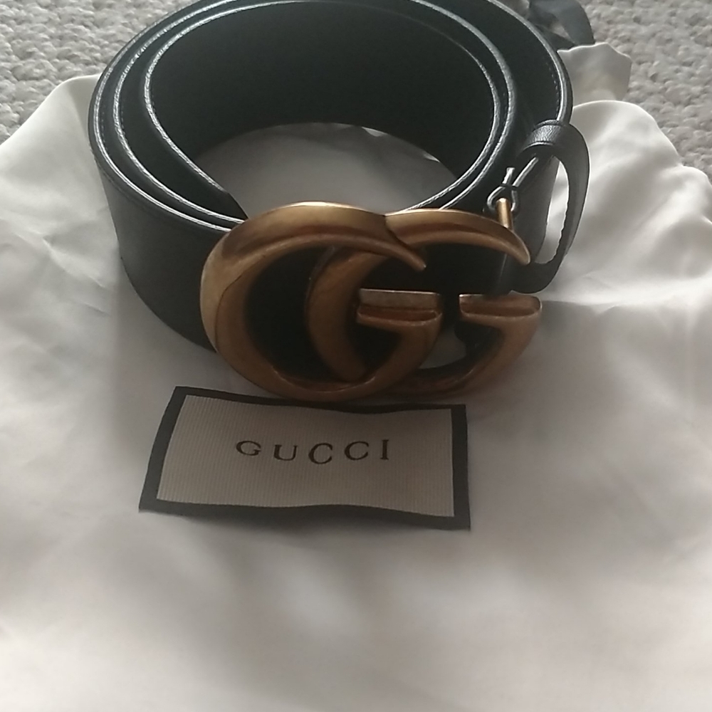 Gucci belt black leather and gold GG